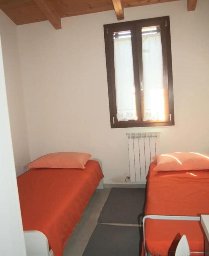 Agriturismo Ardizio 43 佩萨罗 外观 照片